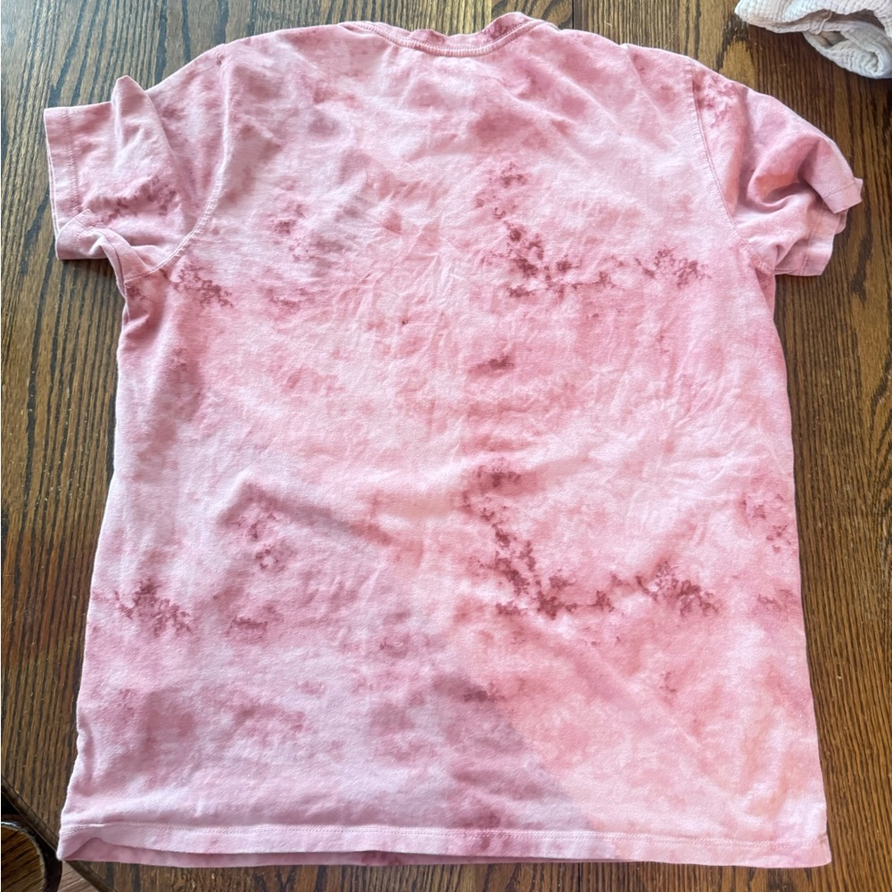 Old Navy Soft Washed Graphic Tee - Picture 3 of 3